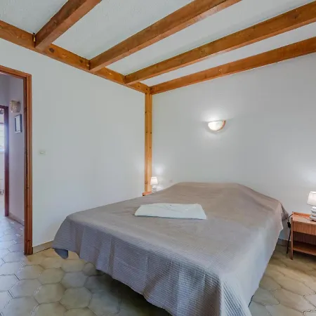 Hébergement de vacances Le Lagon-1 By Interhome *