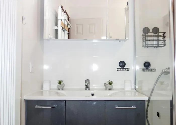 בית נופש Le Lagon-1 By Interhome